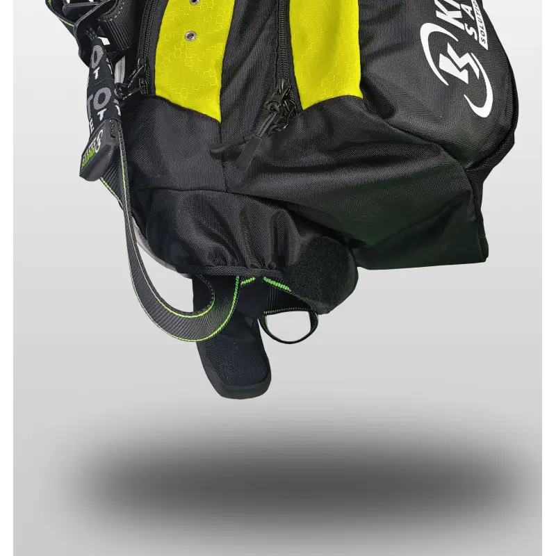FA1030501-adventure-the-2-in-1-backpack-harness-3.webp