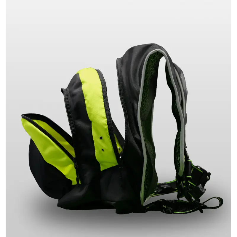 FA1030501-adventure-the-2-in-1-backpack-harness-2.webp