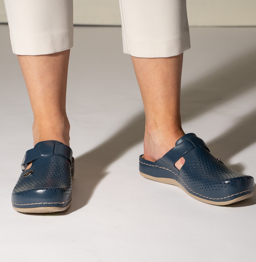 950 Leona Women Sandals