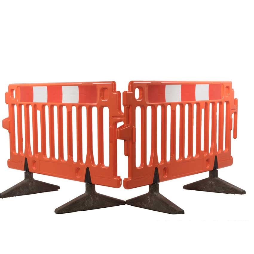 Fence for barricading pits